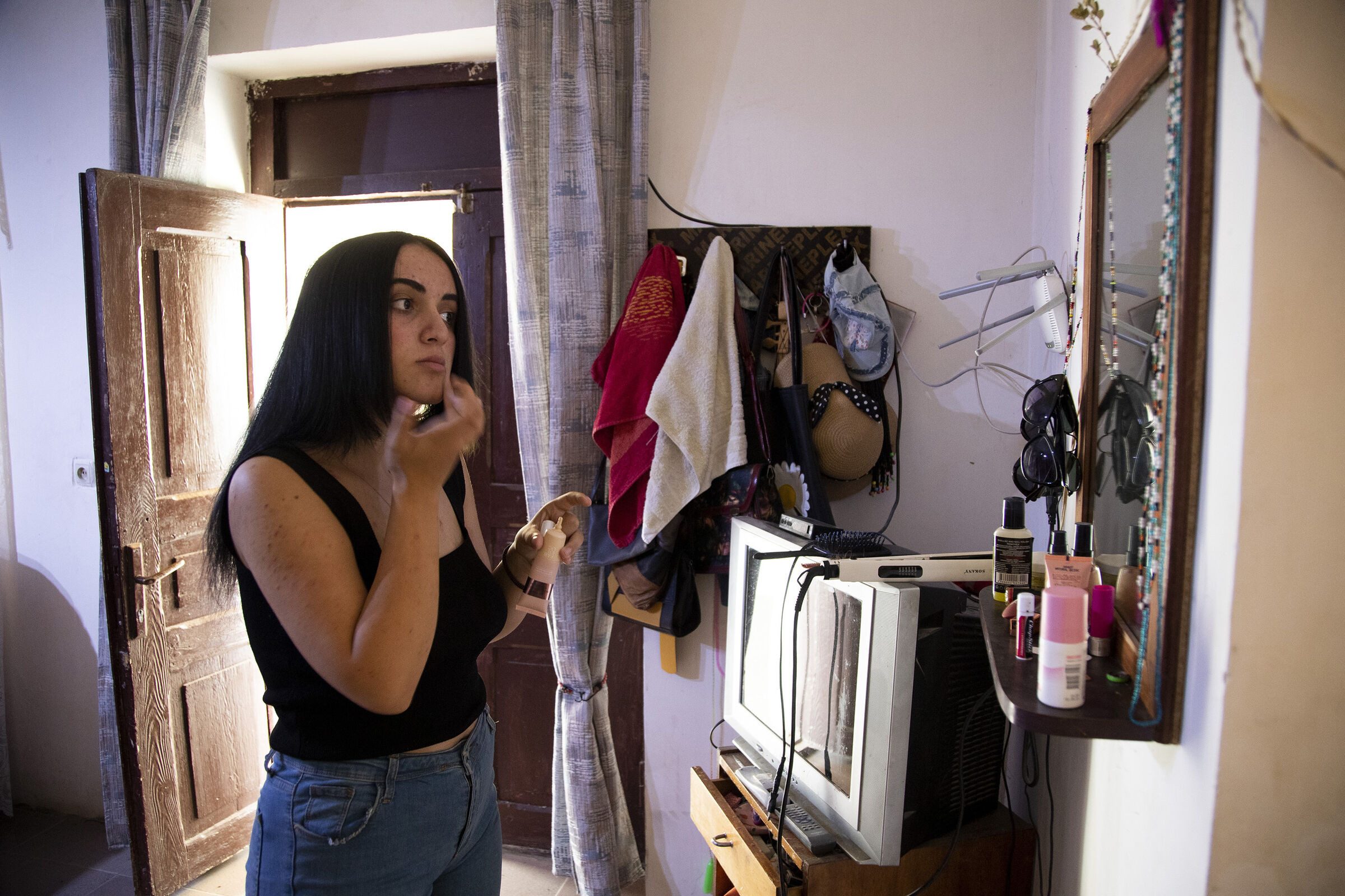 Shifting Borders 047